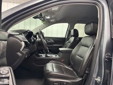 More photos of 2020 Chevrolet Traverse 3LT at Bridgeland Auto Brokers, NY