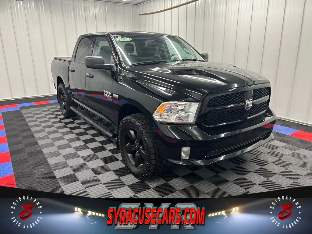 Black 2022 Ram 1500 Classic Express for sale in Bridgeport, NY