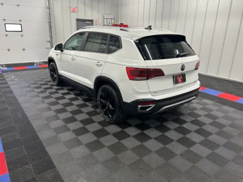 More photos of 2023 Volkswagen Taos 1.5T SE at Bridgeland Auto Brokers, NY