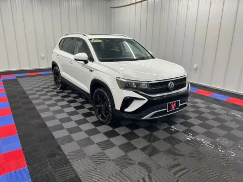 Photos of 2023 Volkswagen Taos 1.5T SE for sale in Bridgeport, NY at Bridgeland Auto Brokers