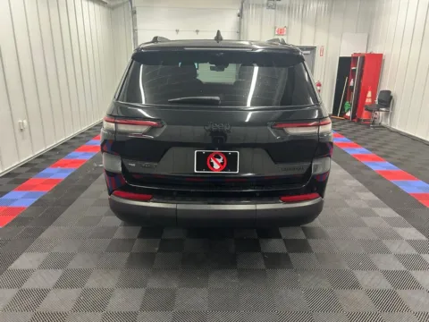 More photos of 2023 Jeep Grand Cherokee L Limited at Bridgeland Auto Brokers, NY