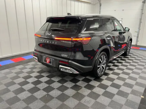 More photos of 2022 INFINITI QX60 Sensory at Bridgeland Auto Brokers, NY