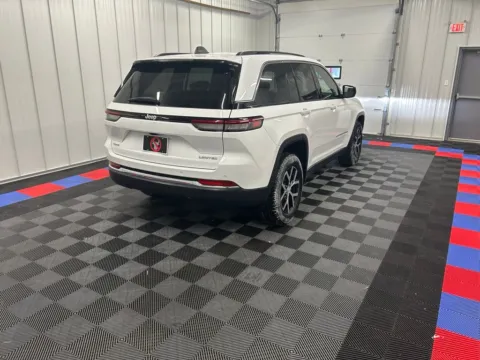 Photos of 2024 Jeep Grand Cherokee Limited for sale in Bridgeport, NY at Bridgeland Auto Brokers