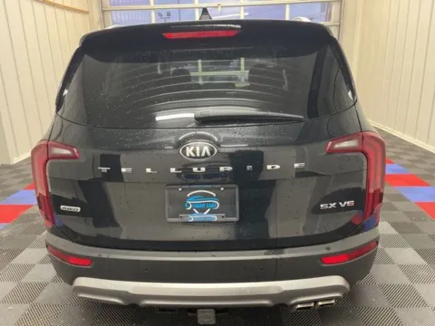 More photos of 2021 Kia Telluride SX at Bridgeland Auto Brokers, NY