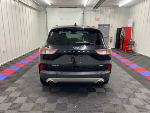 More photos of 2021 Ford Escape Hybrid Titanium at Bridgeland Auto Brokers, NY