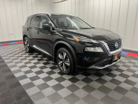 Photos of 2023 Nissan Rogue SL for sale in Bridgeport, NY at Bridgeland Auto Brokers