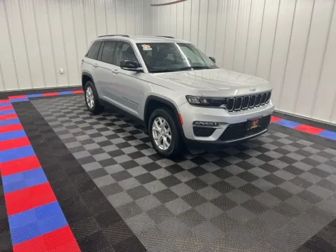 Photos of 2023 Jeep Grand Cherokee Limited for sale in Bridgeport, NY at Bridgeland Auto Brokers