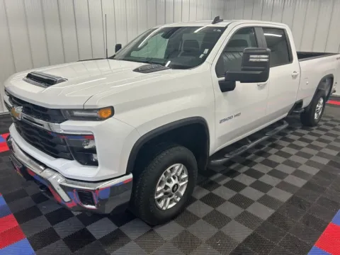 More photos of 2024 Chevrolet Silverado 2500HD LT at Bridgeland Auto Brokers, NY