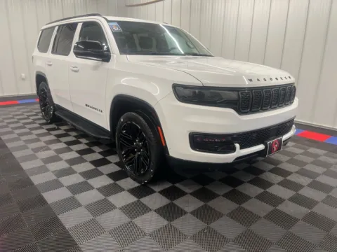 Photos of 2024 Jeep Wagoneer Series II for sale in Bridgeport, NY at Bridgeland Auto Brokers
