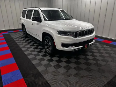 Photos of 2023 Jeep Wagoneer Series III for sale in Bridgeport, NY at Bridgeland Auto Brokers