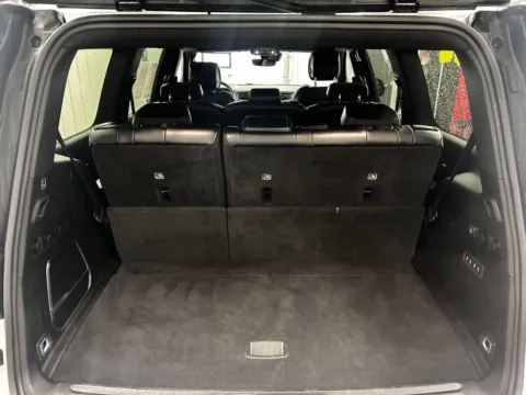 More photos of 2023 Jeep Wagoneer Series III at Bridgeland Auto Brokers, NY