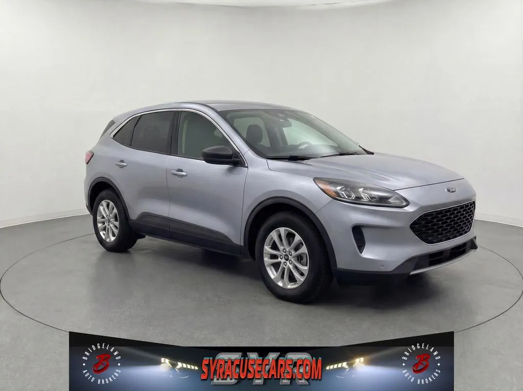 2022 Ford Escape SE for sale in Bridgeport, NY