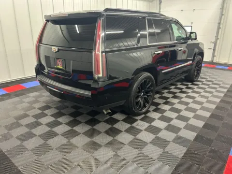 More photos of 2020 Cadillac Escalade Platinum Edition at Bridgeland Auto Brokers, NY