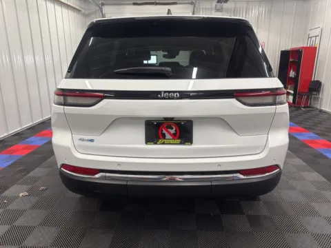 More photos of 2023 Jeep Grand Cherokee 4xe at Bridgeland Auto Brokers, NY