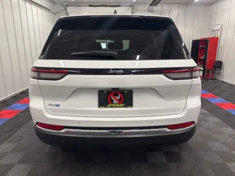 More photos of 2023 Jeep Grand Cherokee 4xe at Bridgeland Auto Brokers, NY
