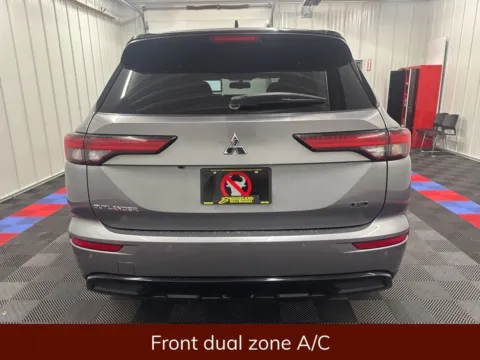 More photos of 2023 Mitsubishi Outlander SEL Black Edition at Bridgeland Auto Brokers, NY