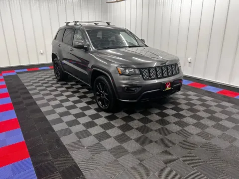 Photos of 2017 Jeep Grand Cherokee Altitude for sale in Bridgeport, NY at Bridgeland Auto Brokers