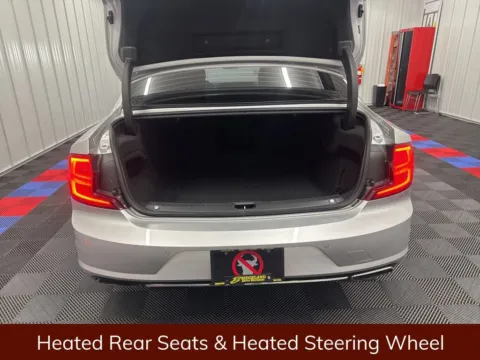 More photos of 2020 Volvo S90 T6 Momentum at Bridgeland Auto Brokers, NY