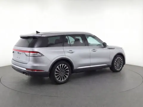 More photos of 2023 Lincoln Aviator Reserve at Bridgeland Auto Brokers, NY