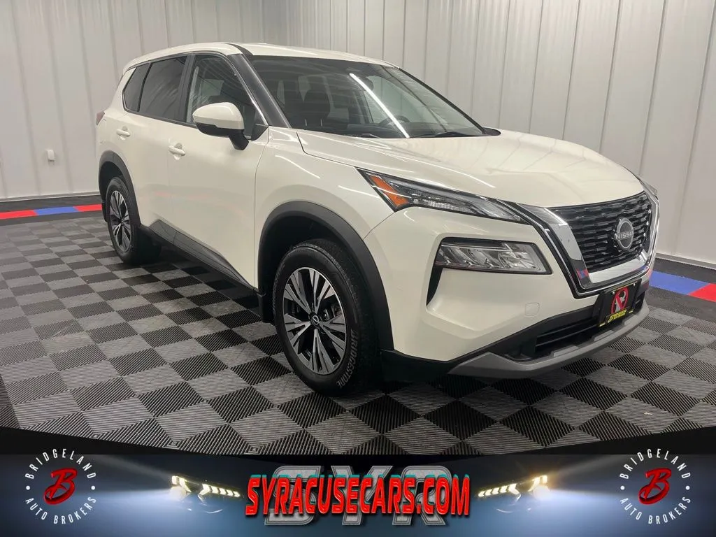 White 2023 Nissan Rogue SV for sale in Bridgeport, NY