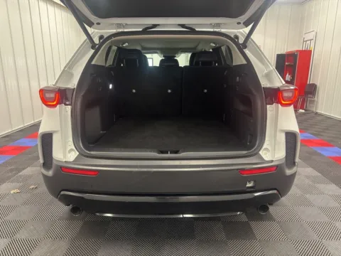 More photos of 2025 Mazda CX-50 Hybrid Premium at Bridgeland Auto Brokers, NY