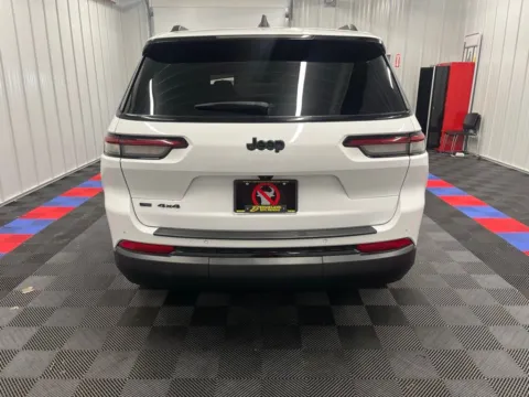 More photos of 2023 Jeep Grand Cherokee L Altitude at Bridgeland Auto Brokers, NY