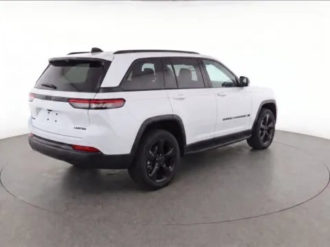 Photos of 2024 Jeep Grand Cherokee L Limited for sale in Bridgeport, NY at Bridgeland Auto Brokers