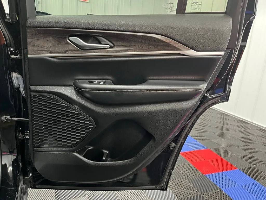 2023 Jeep Grand Cherokee Limited - Photo 21