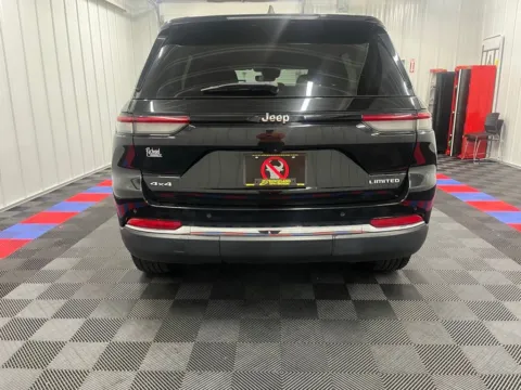 More photos of 2023 Jeep Grand Cherokee Limited at Bridgeland Auto Brokers, NY