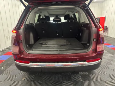 More photos of 2022 Jeep Grand Cherokee 4xe at Bridgeland Auto Brokers, NY