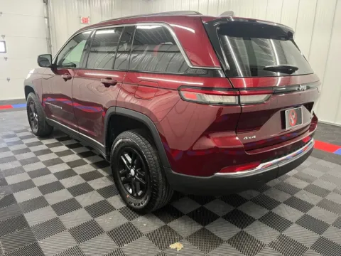 More photos of 2024 Jeep Grand Cherokee Laredo at Bridgeland Auto Brokers, NY