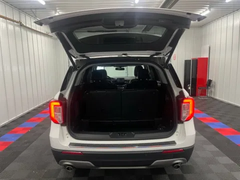 More photos of 2022 Ford Explorer Limited at Bridgeland Auto Brokers, NY