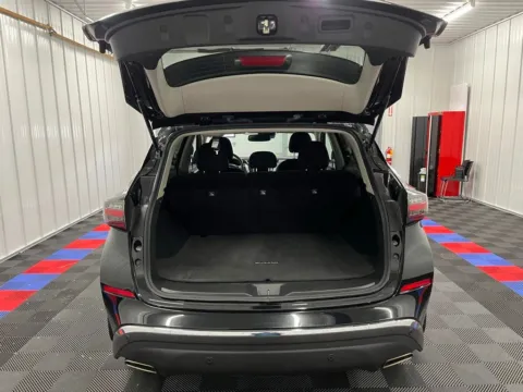 More photos of 2020 Nissan Murano SV at Bridgeland Auto Brokers, NY
