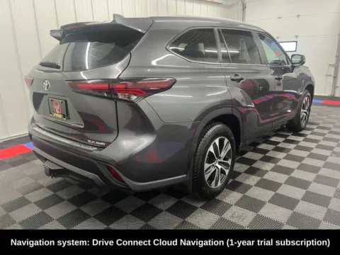 Photos of 2024 Toyota Highlander Limited for sale in Bridgeport, NY at Bridgeland Auto Brokers