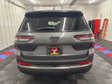 More photos of 2023 Jeep Grand Cherokee L Altitude at Bridgeland Auto Brokers, NY
