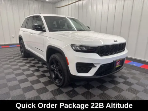 Another view of 2023 Jeep Grand Cherokee Altitude X for sale in Bridgeport, NY at Bridgeland Auto Brokers