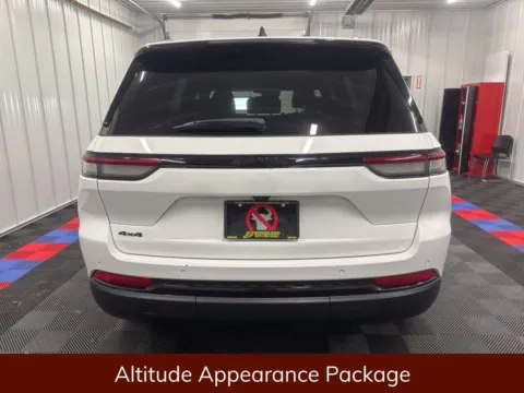 More photos of 2023 Jeep Grand Cherokee Altitude X at Bridgeland Auto Brokers, NY