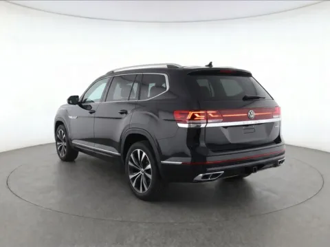 More photos of 2024 Volkswagen Atlas 2.0T SEL Premium R-Line at Bridgeland Auto Brokers, NY
