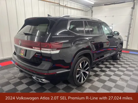 Another view of 2024 Volkswagen Atlas 2.0T SEL Premium R-Line for sale in Bridgeport, NY at Bridgeland Auto Brokers