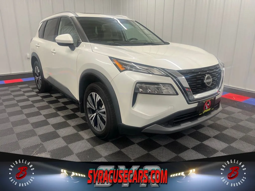 White 2023 Nissan Rogue SV for sale in Bridgeport, NY