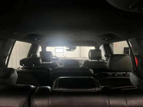 More photos of 2024 Jeep Wagoneer Series II at Bridgeland Auto Brokers, NY