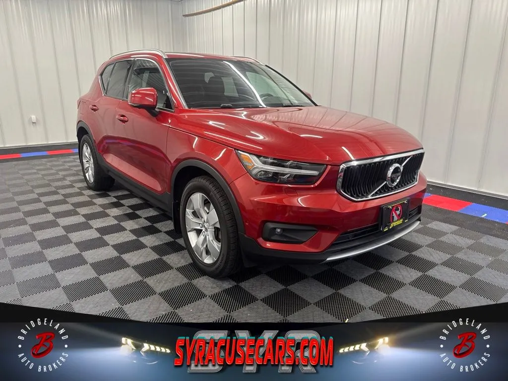Red 2019 Volvo XC40 Momentum for sale in Bridgeport, NY
