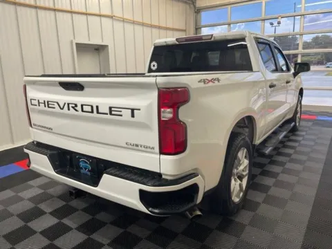 More photos of 2021 Chevrolet Silverado 1500 Custom at Bridgeland Auto Brokers, NY