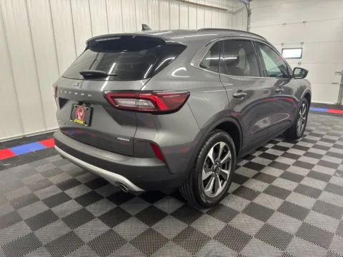 More photos of 2025 Ford Escape Platinum at Bridgeland Auto Brokers, NY