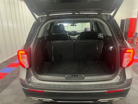 More photos of 2022 Ford Explorer XLT at Bridgeland Auto Brokers, NY
