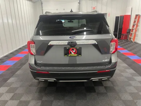 More photos of 2022 Ford Explorer XLT at Bridgeland Auto Brokers, NY