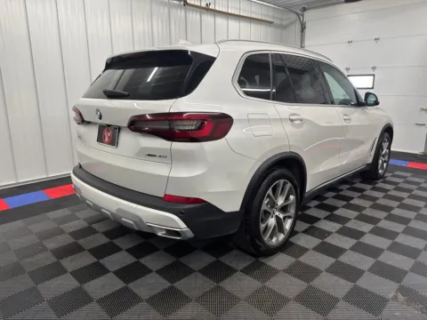 More photos of 2023 BMW X5 xDrive40i at Bridgeland Auto Brokers, NY