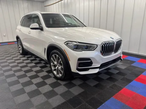Photos of 2023 BMW X5 xDrive40i for sale in Bridgeport, NY at Bridgeland Auto Brokers
