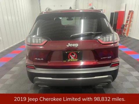 Another view of 2019 Jeep Cherokee Limited for sale in Bridgeport, NY at Bridgeland Auto Brokers