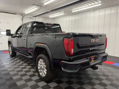More photos of 2021 GMC Sierra 2500 HD Denali at Bridgeland Auto Brokers, NY